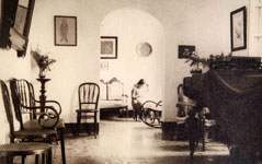 Recibidor y Salón, Concha GL al fondo, años 30